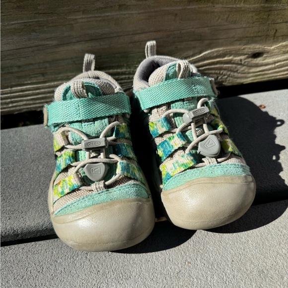 KEEN Unisex Newport H2sho Casual Breathable Comfortable Running Shoes for Kids - Picture 2 of 5